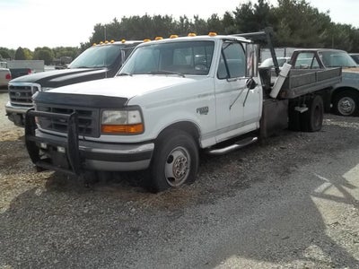 1997 Ford F-350 Chassis Cab Base