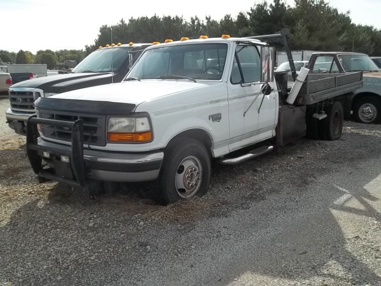 1997 Ford F-350 Chassis Cab Base