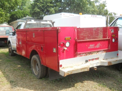 2004 Ford Super Duty F-450 DRW XL