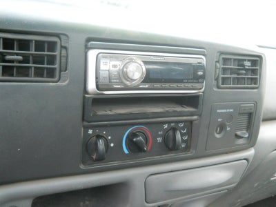 2004 Ford Super Duty F-450 DRW XL