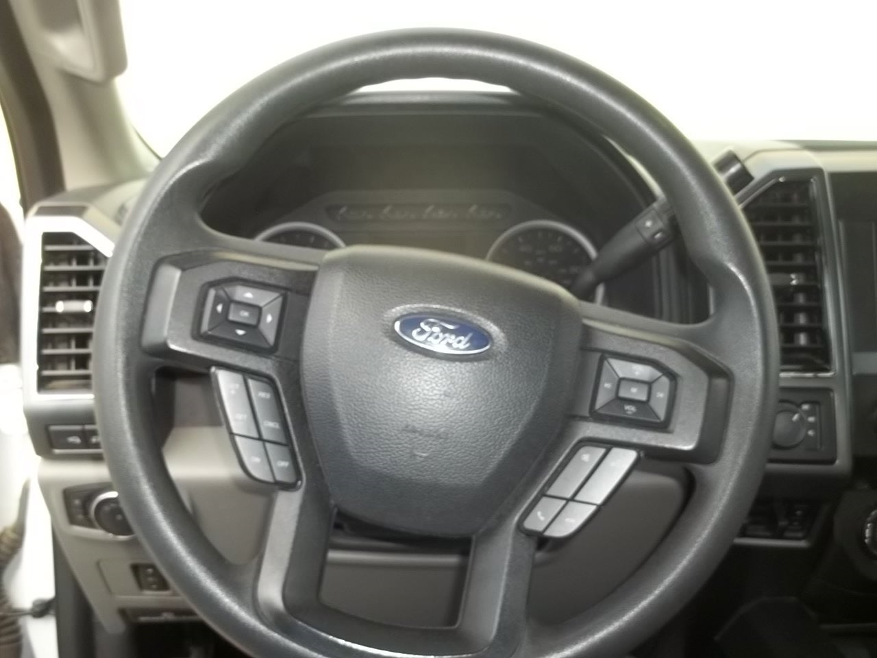 2022 Ford Super Duty F-350 SRW XLT