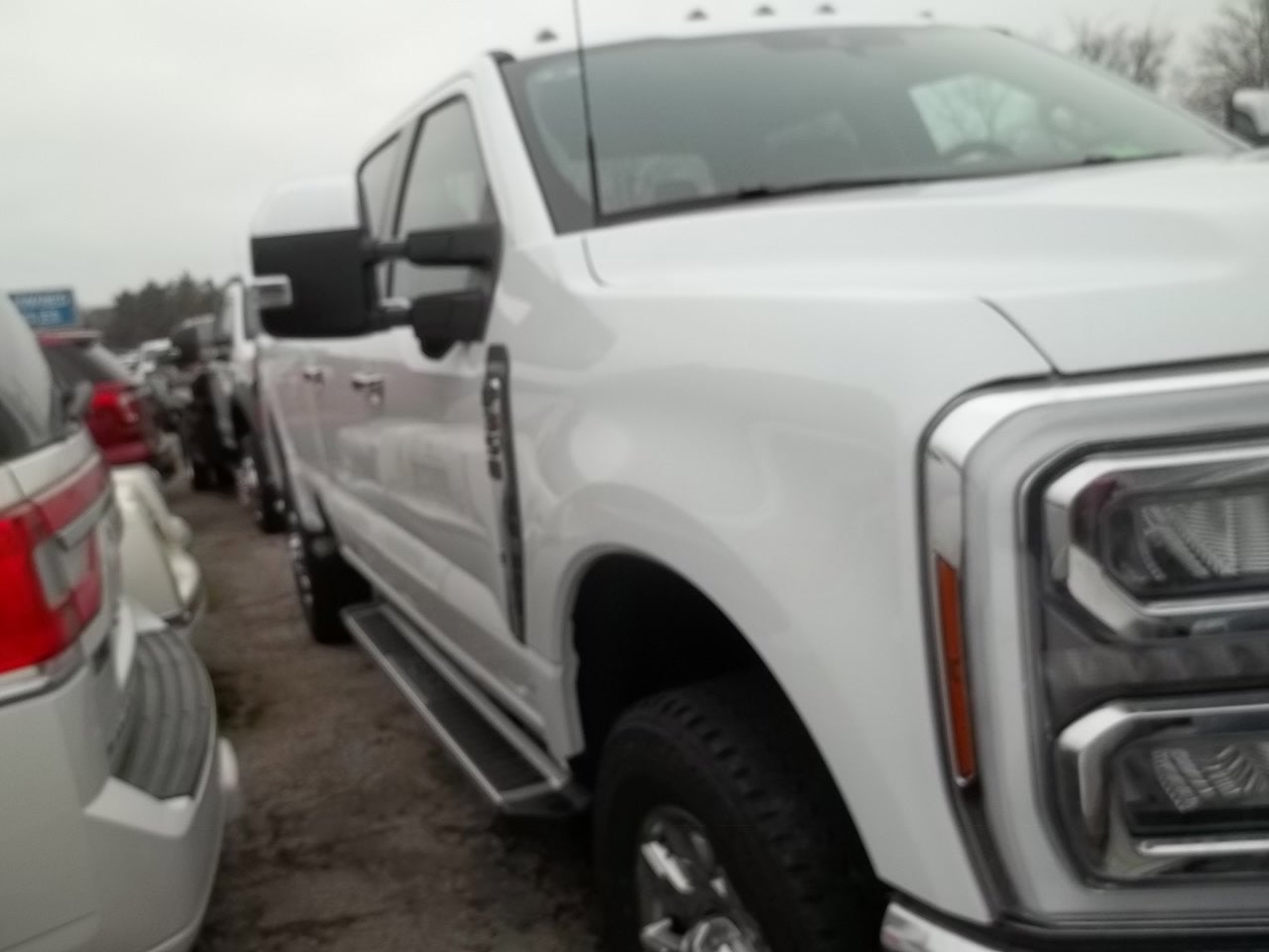 2025 Ford Super Duty F-350 SRW LARIAT