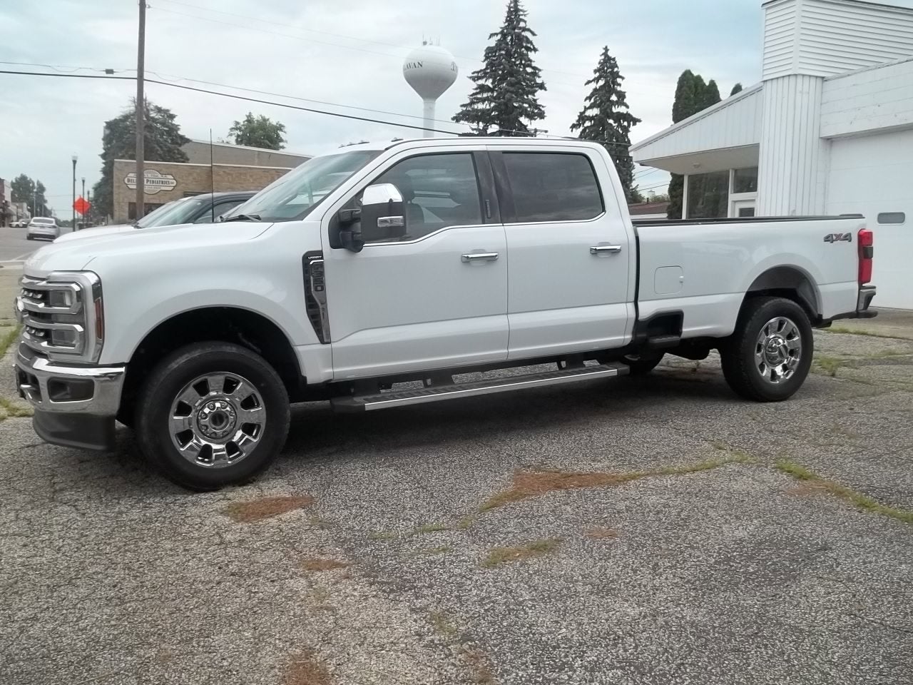 2024 Ford Super Duty F-350 SRW LARIAT