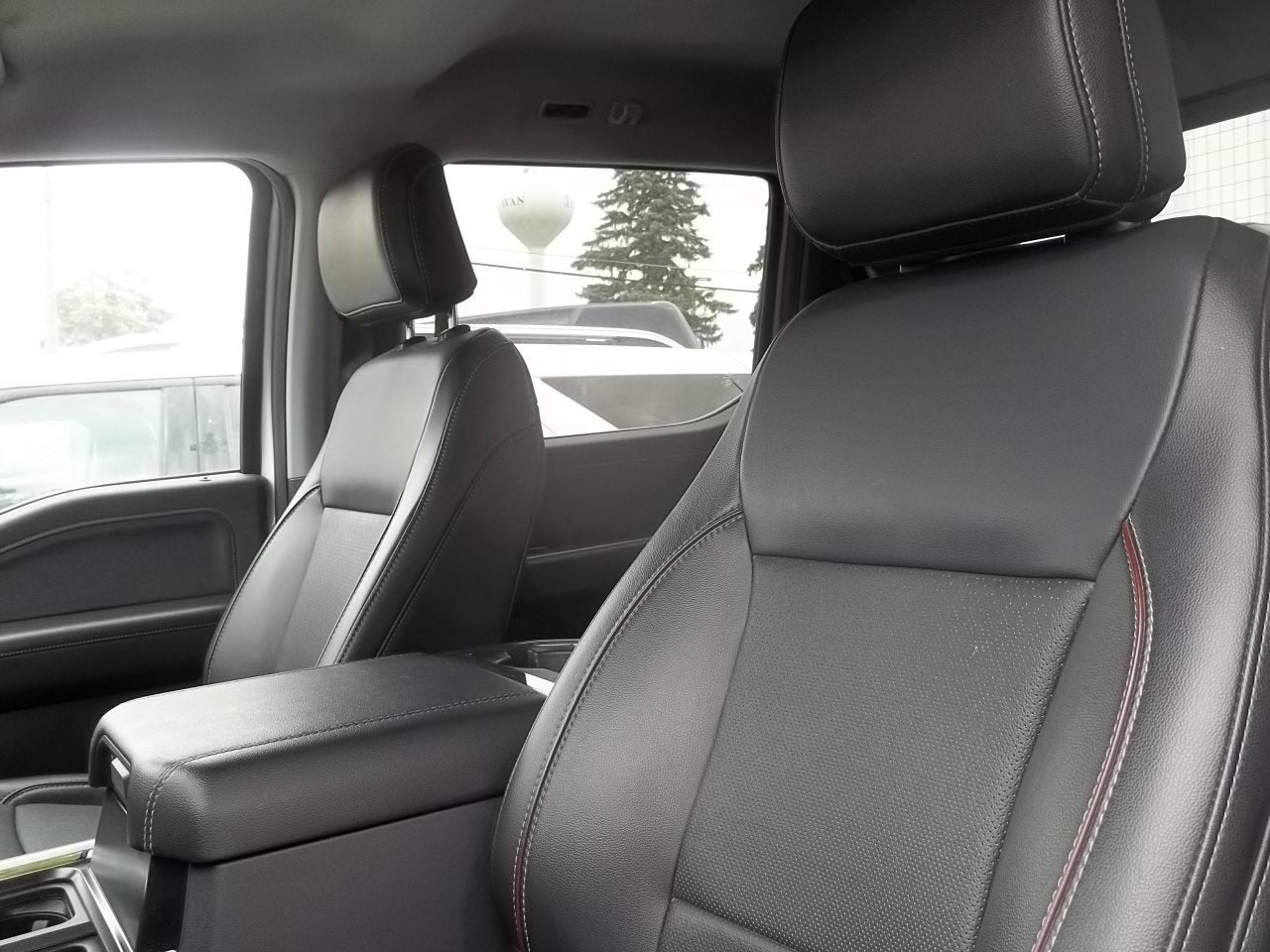 2024 Ford Super Duty F-350 SRW LARIAT