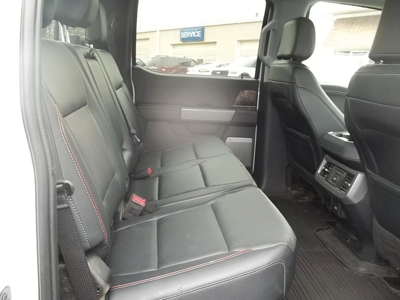 2024 Ford Super Duty F-350 DRW LARIAT