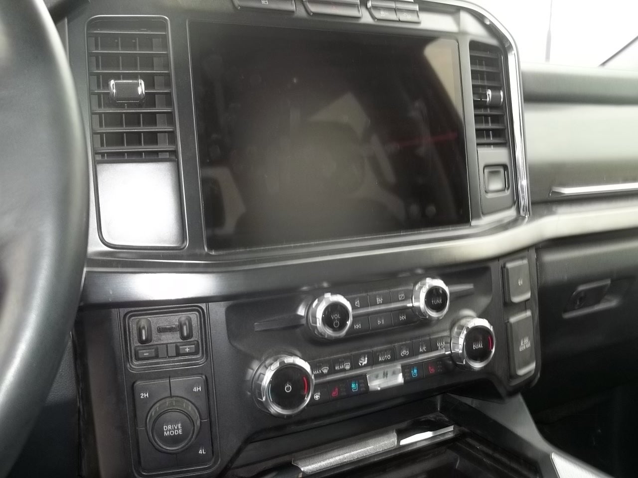 2024 Ford Super Duty F-350 DRW LARIAT