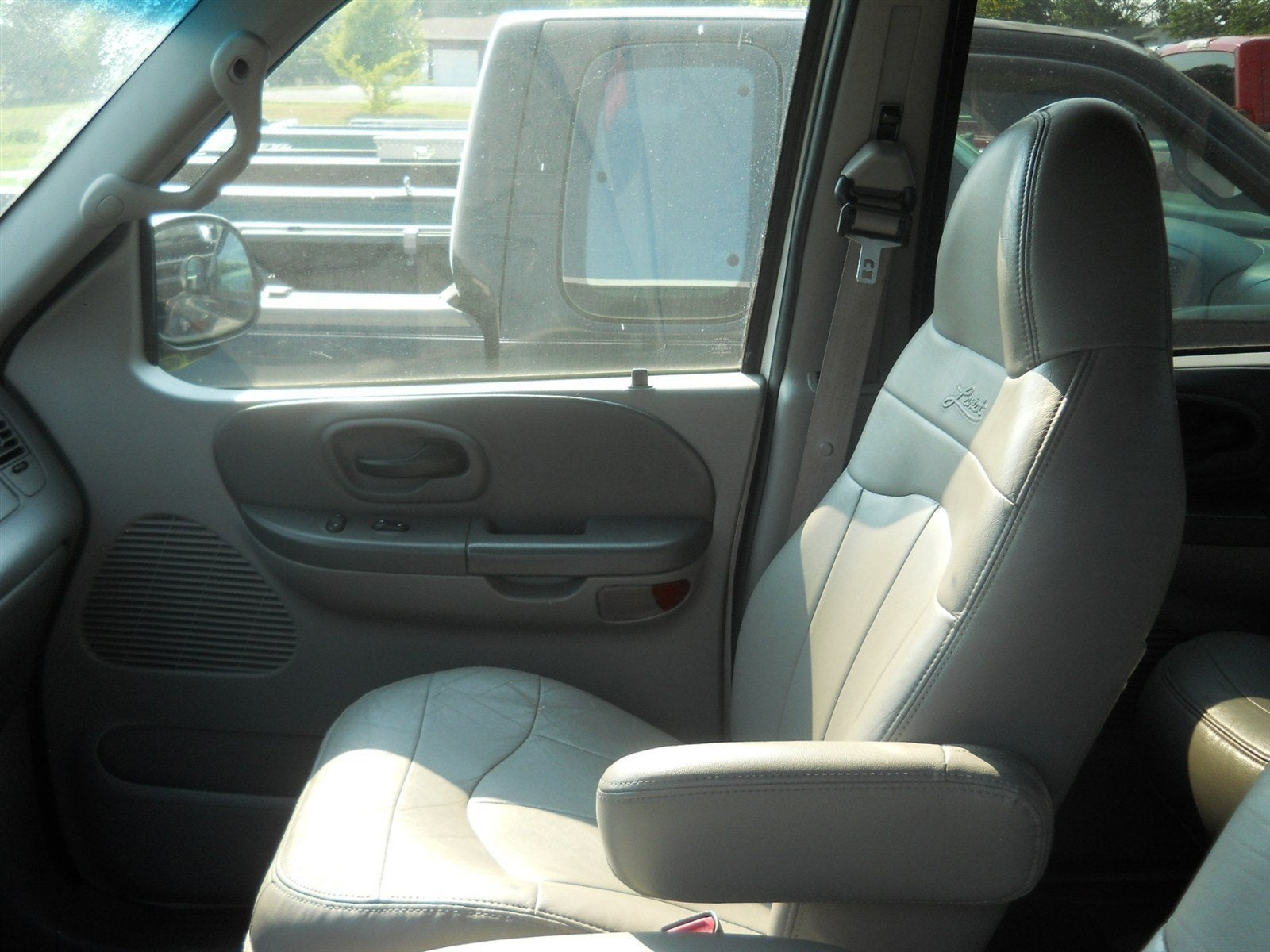 2001 Ford F-150 SuperCrew Lariat