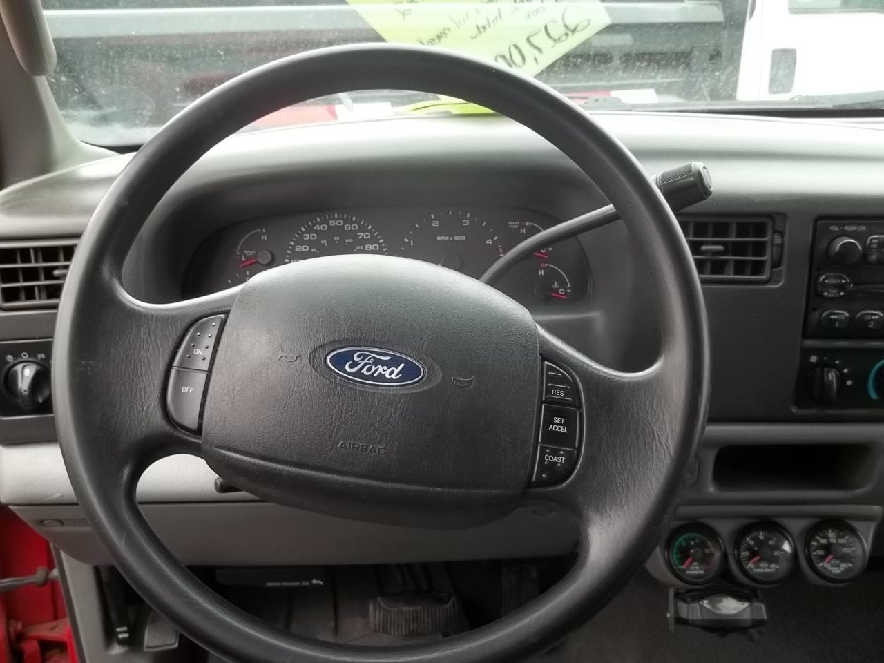 2004 Ford Super Duty F-350 DRW XLT