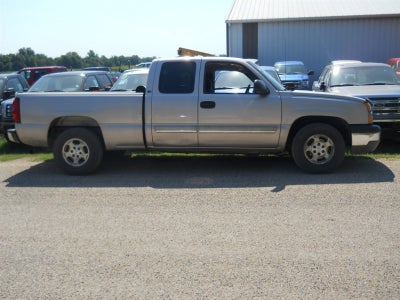 2004 Chevrolet Silverado 1500 LS