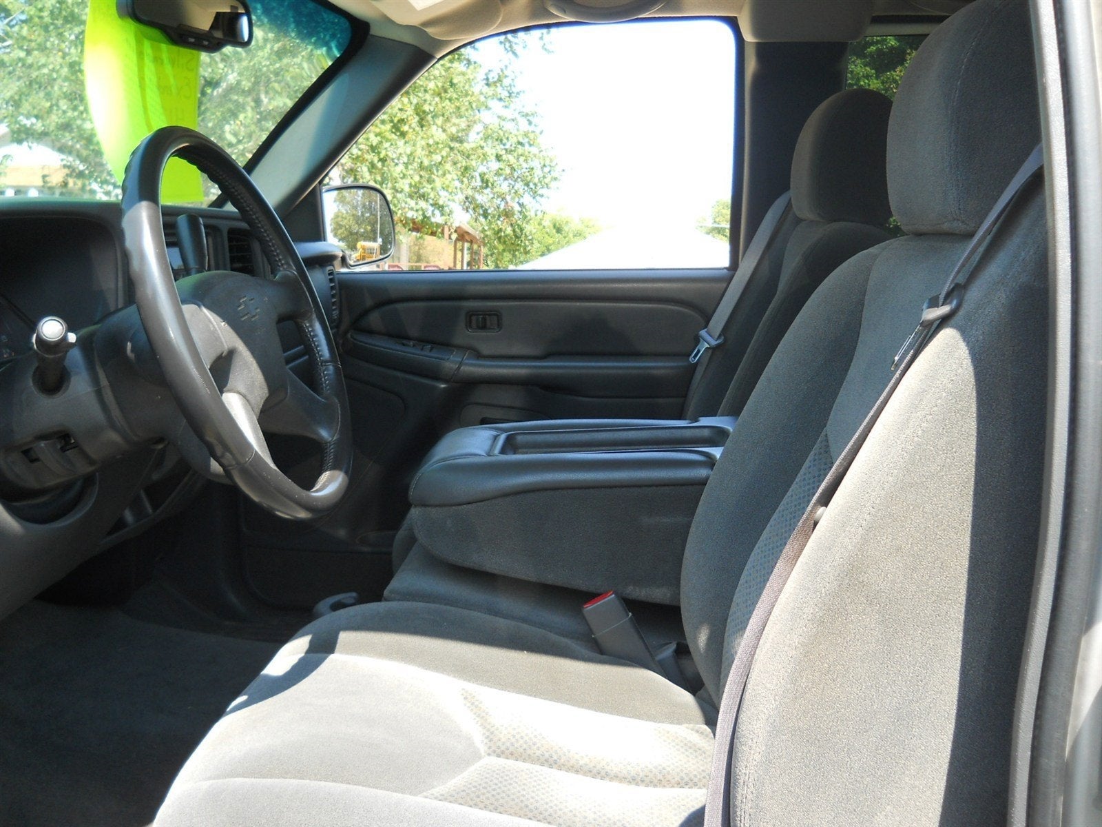 2004 Chevrolet Silverado 1500 LS