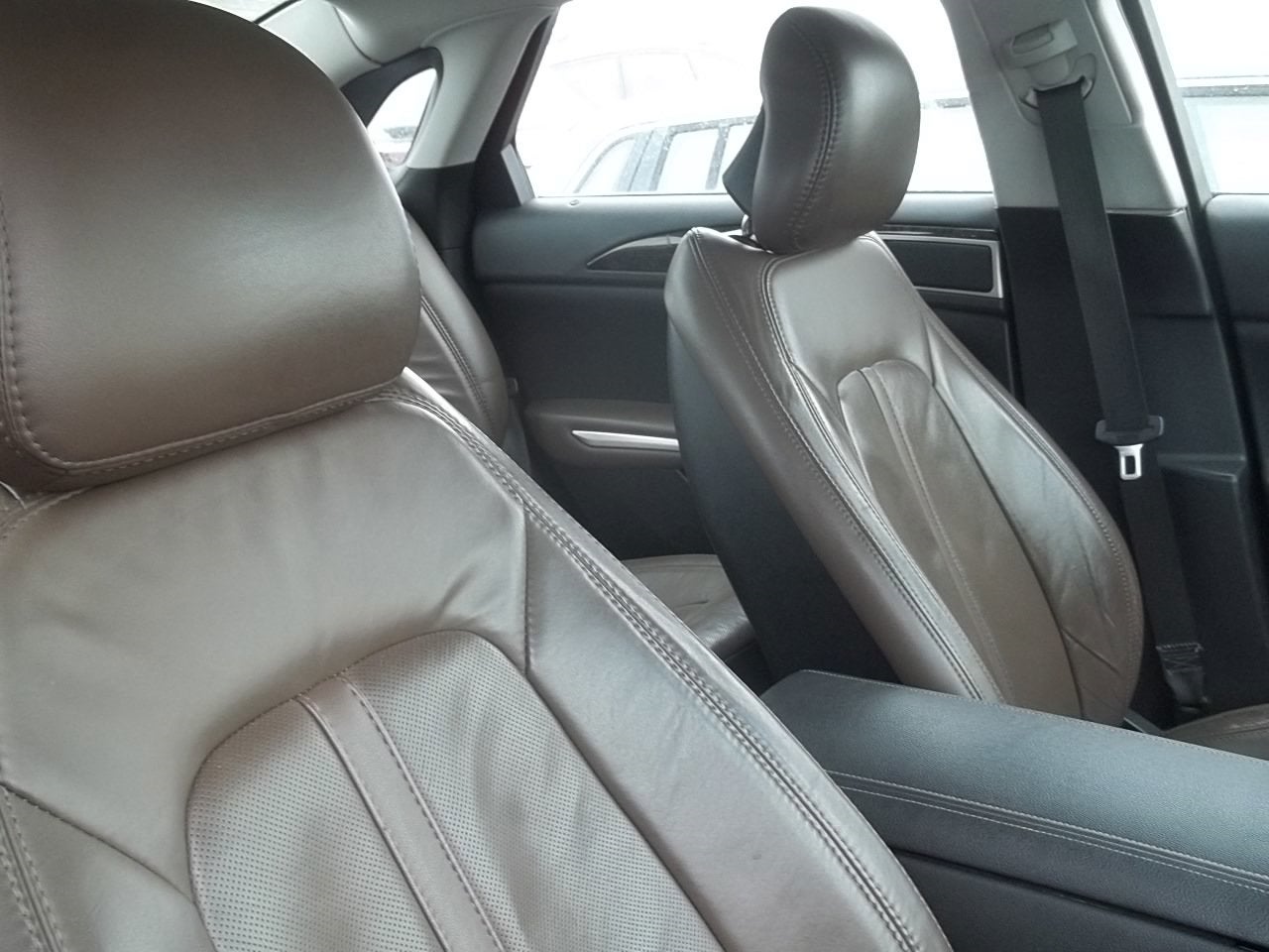 2014 Lincoln MKZ Base