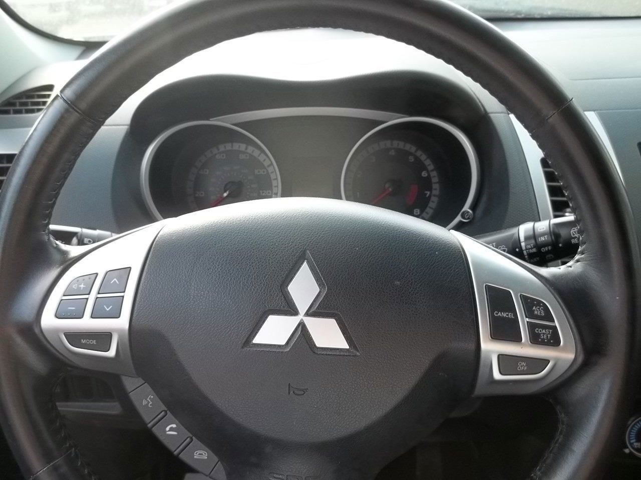 2008 Mitsubishi Outlander LS